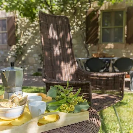 Mit Gartenblick By Interhome